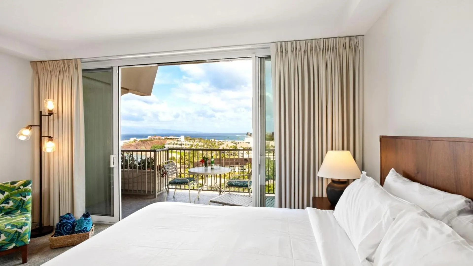 Apartment Kbm Resorts Free Car The Whaler Wh1-1218 Stunning Sunset Ocean Views Kaanapali United States